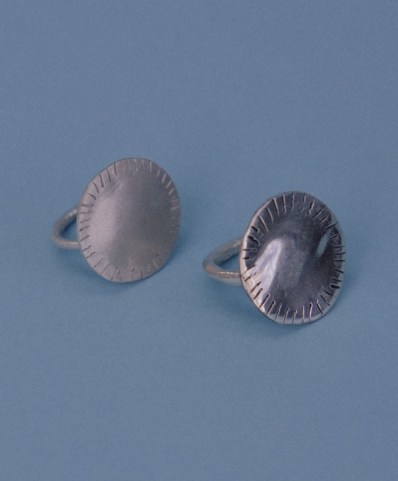 Imperfectes moon ring