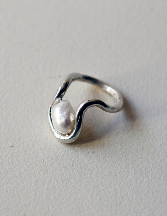 Lazo Infinito with pearl ring