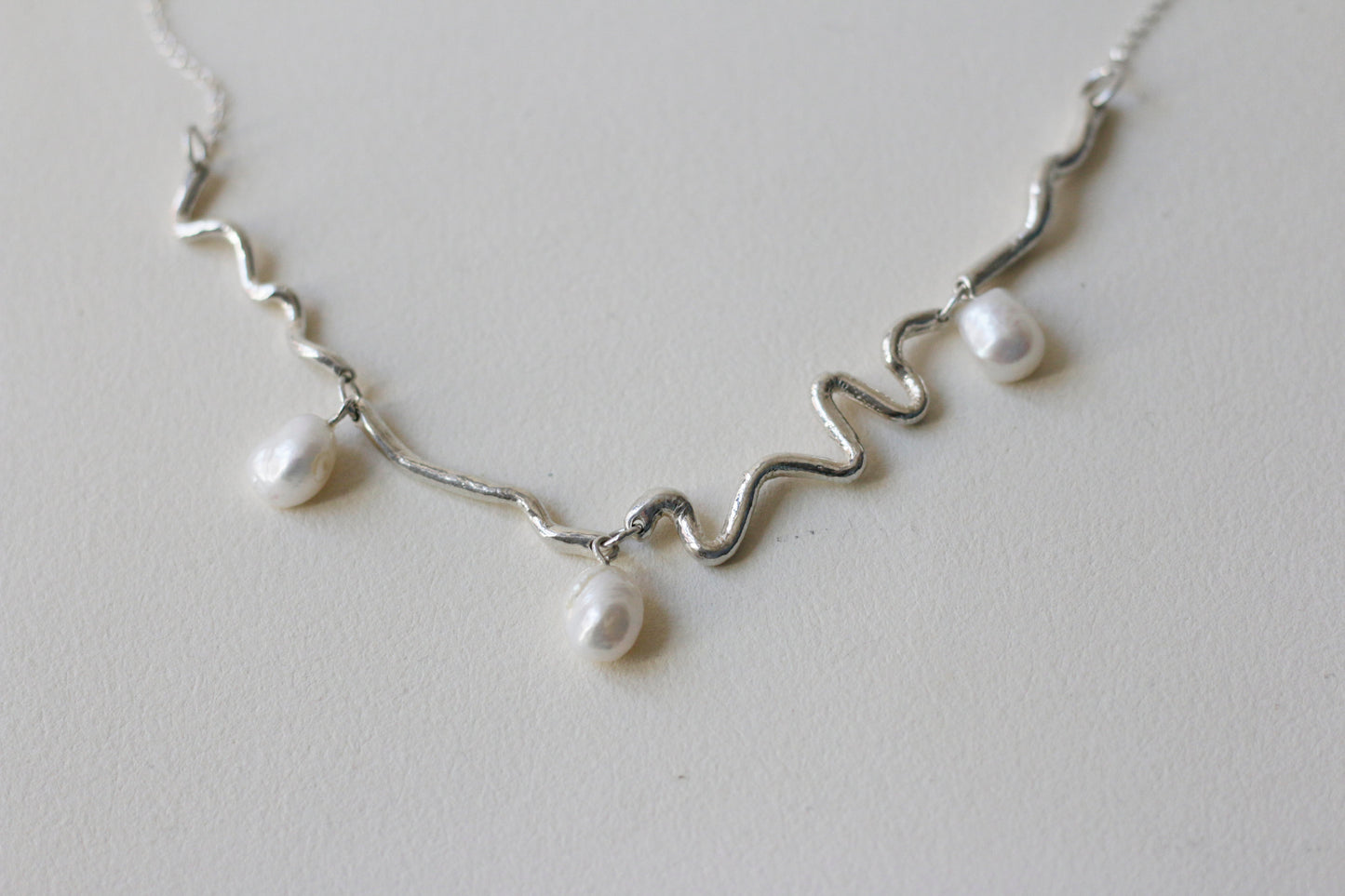 Cordón medio necklace with pearl