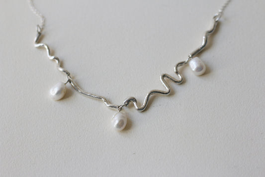 Cordón medio necklace with pearl